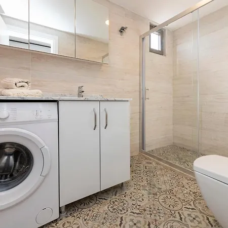 Fully Equipped Apartment In The Heart Of Mugla Apartment
